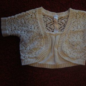 White short sleeved shrug 4/5